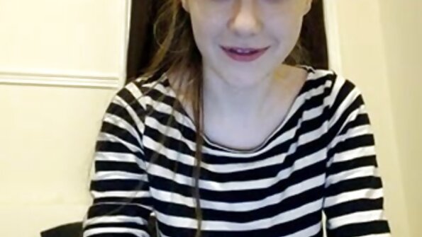Şirin Tiffany Böyük Xoruz Yeyir